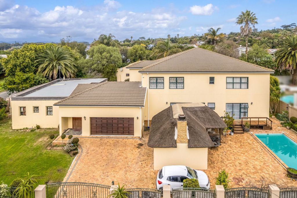 Property photo 1 of 32 Dbv1706724
