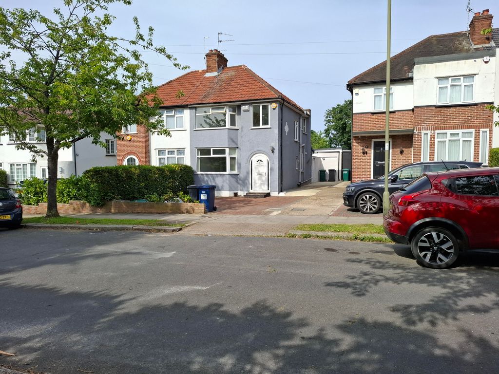 Property photo 1 of 26