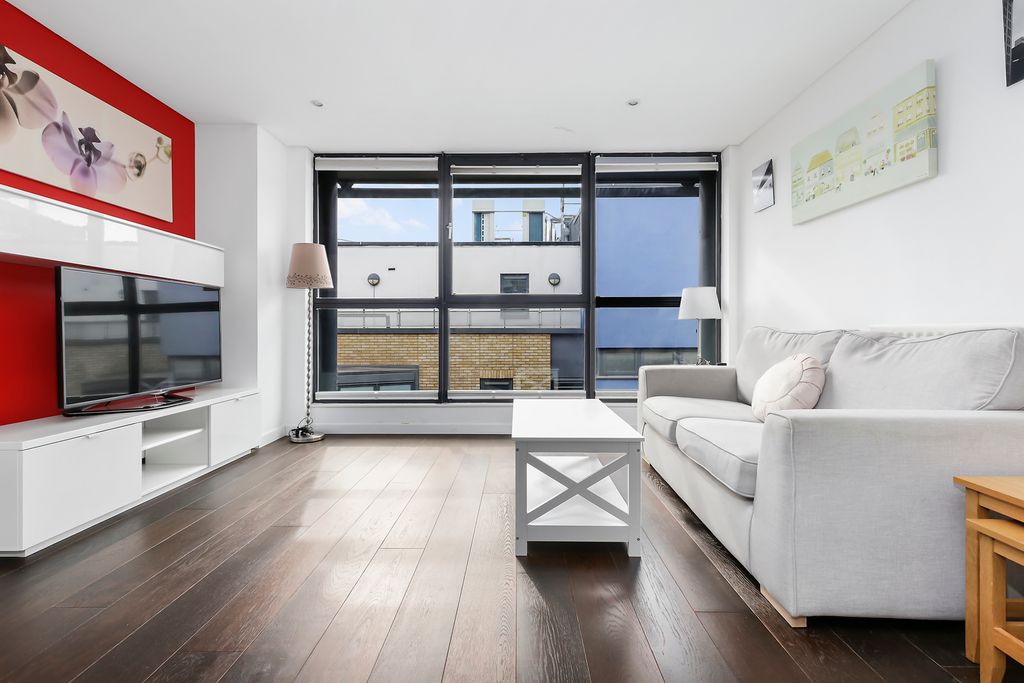 Property photo 2 of 12