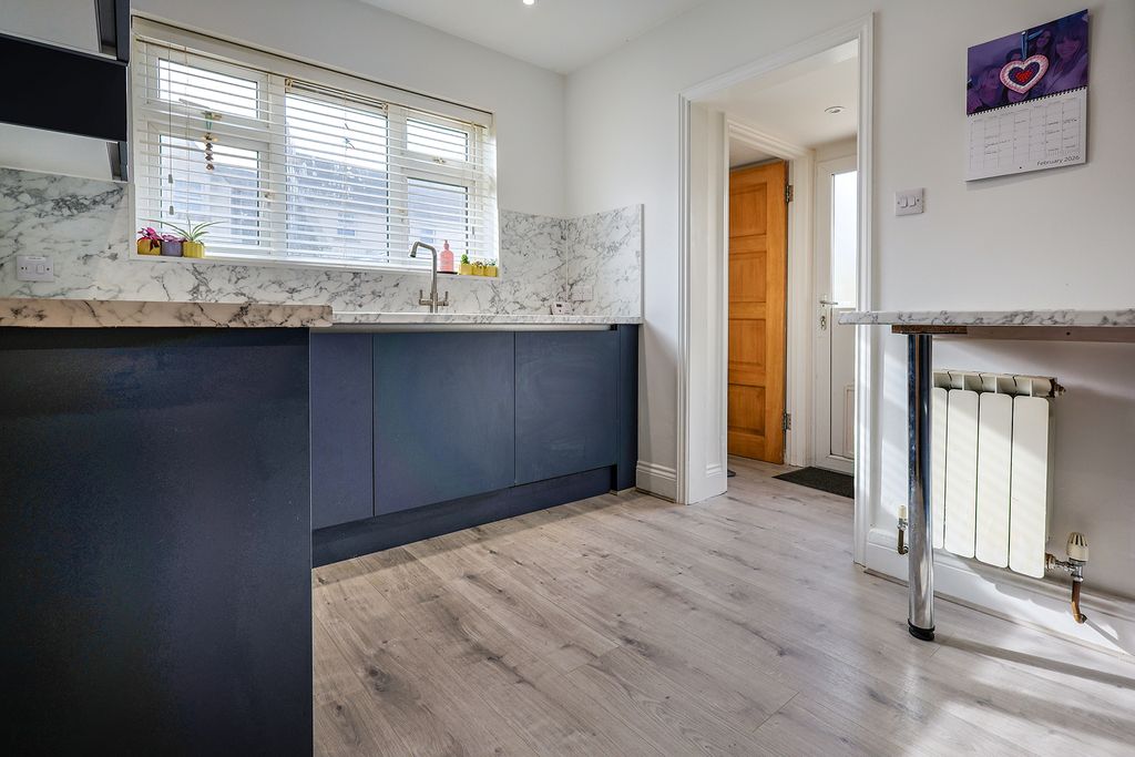 Property photo 3 of 18 Photo 2