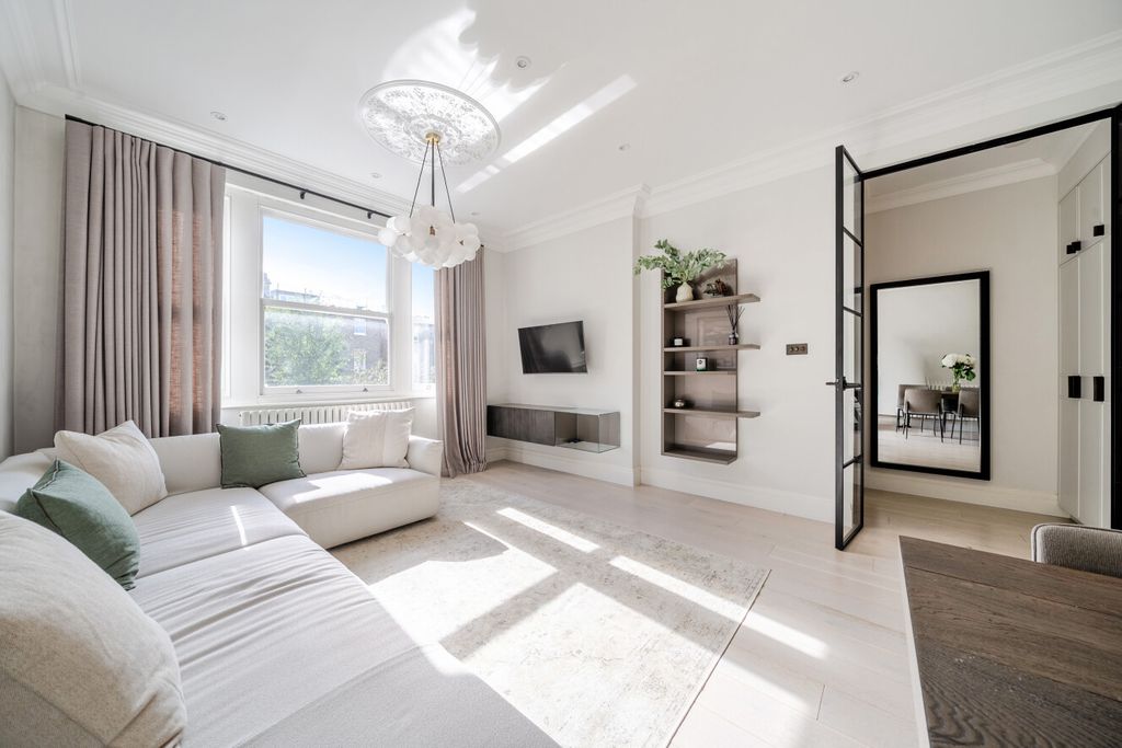 Property photo 2 of 14 1525502-6-6Abd1c3...