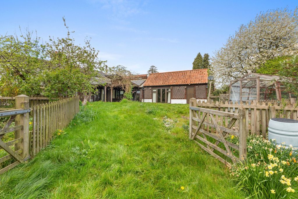 Property photo 2 of 14