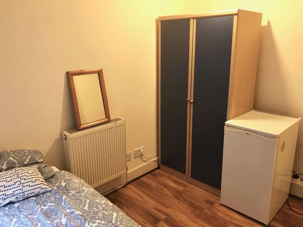 Property photo 2 of 3