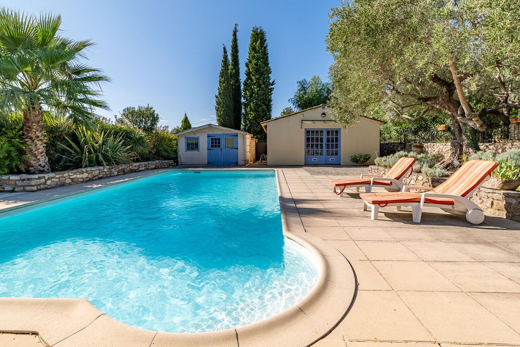 Property photo 3 of 37 Image