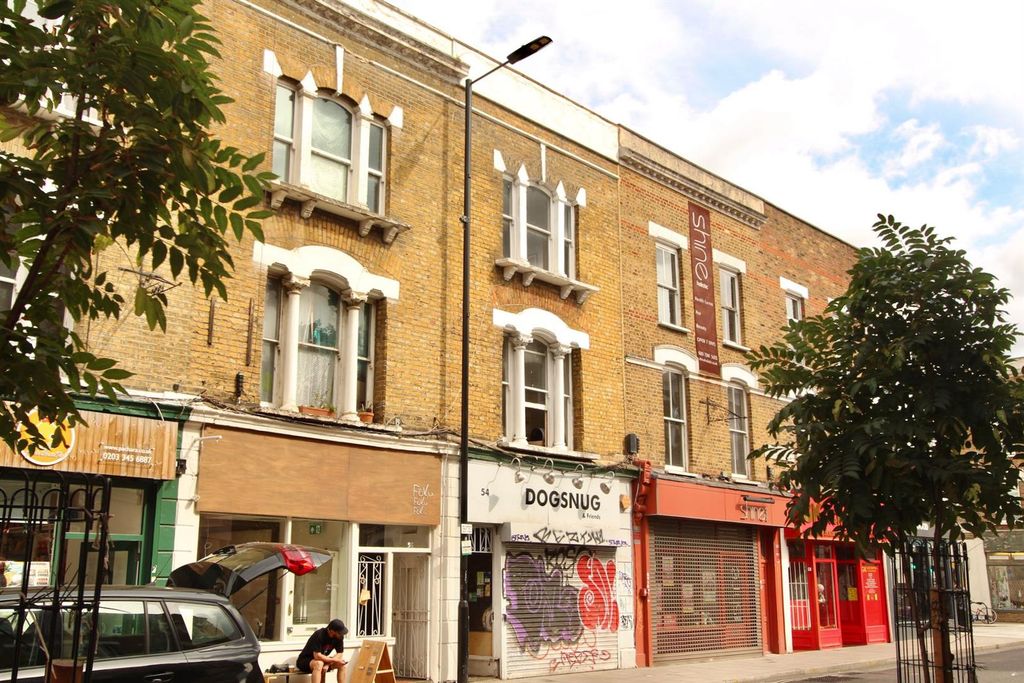 Property photo 2 of 13 Stoke Newington Church Street, N16