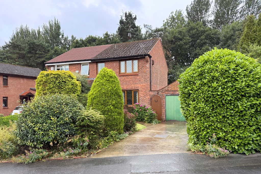 Property photo 1 of 11