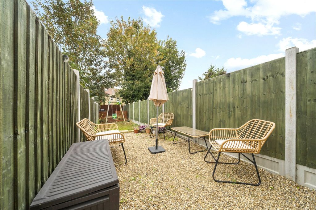 Property photo 2 of 13 Picture No. 12