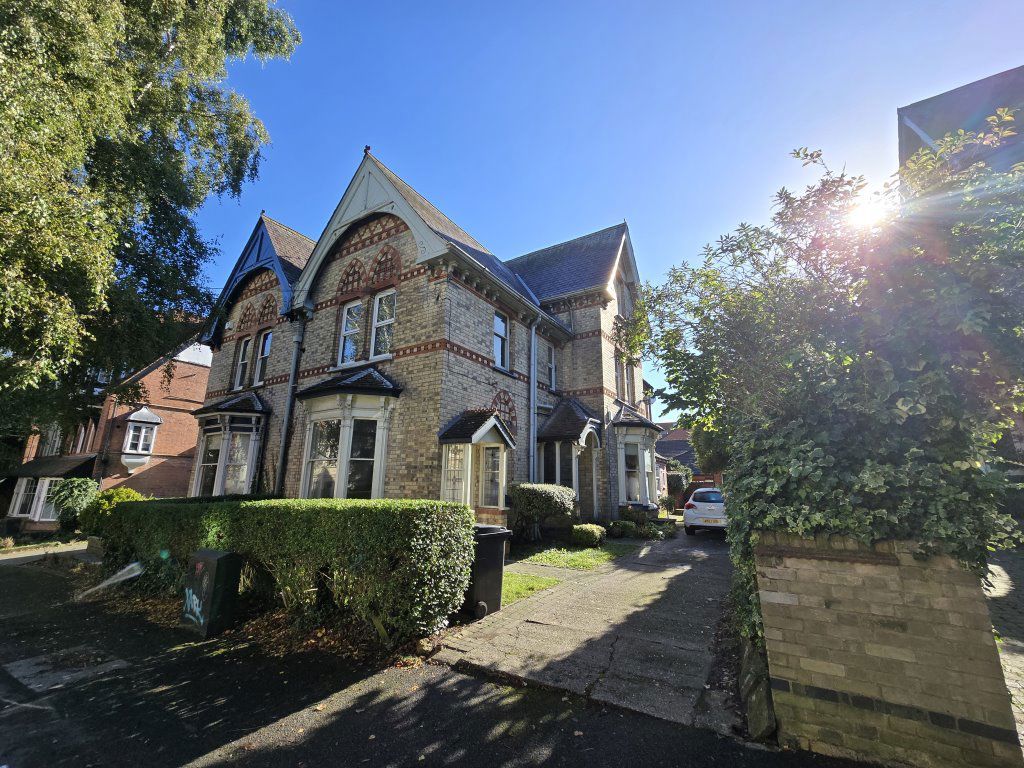 Property photo 2 of 8