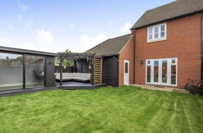 Property photo 3 of 16 Garden