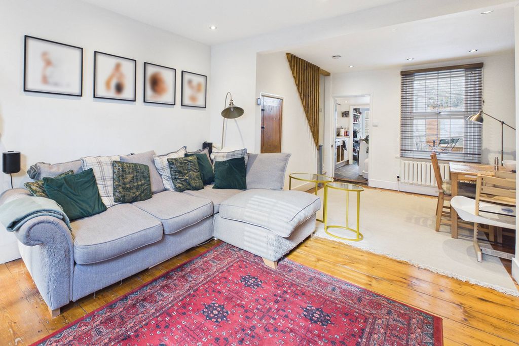 Property photo 3 of 23