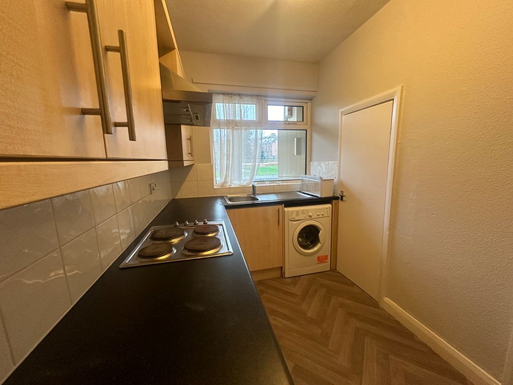 Property photo 2 of 14 Picture No. 04