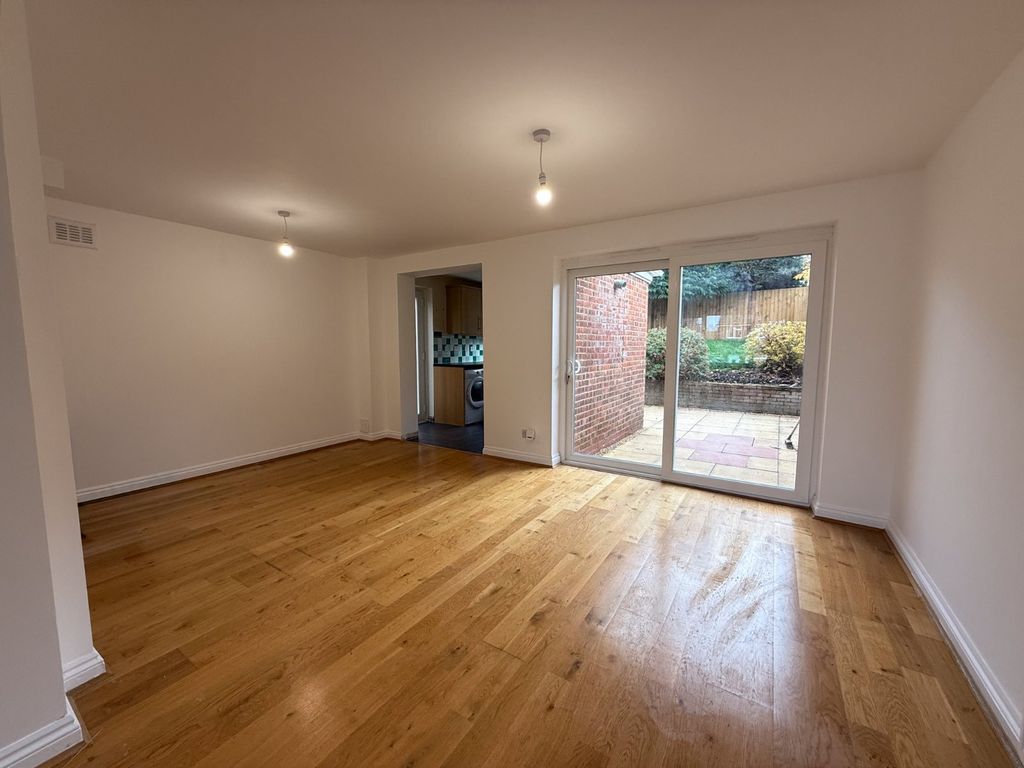 Property photo 3 of 12 Dining Room