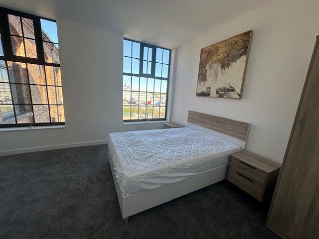 Property photo 3 of 5 Bedroom