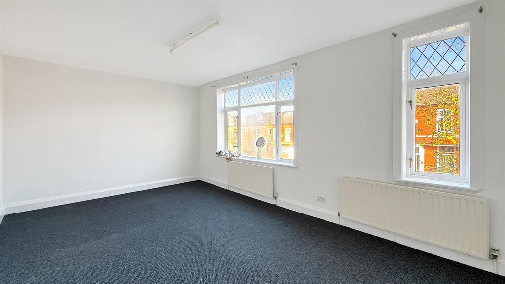 Property photo 1 of 10 11E6ee0Cf227De4E7941249070415d2Eefa74450.Jpg