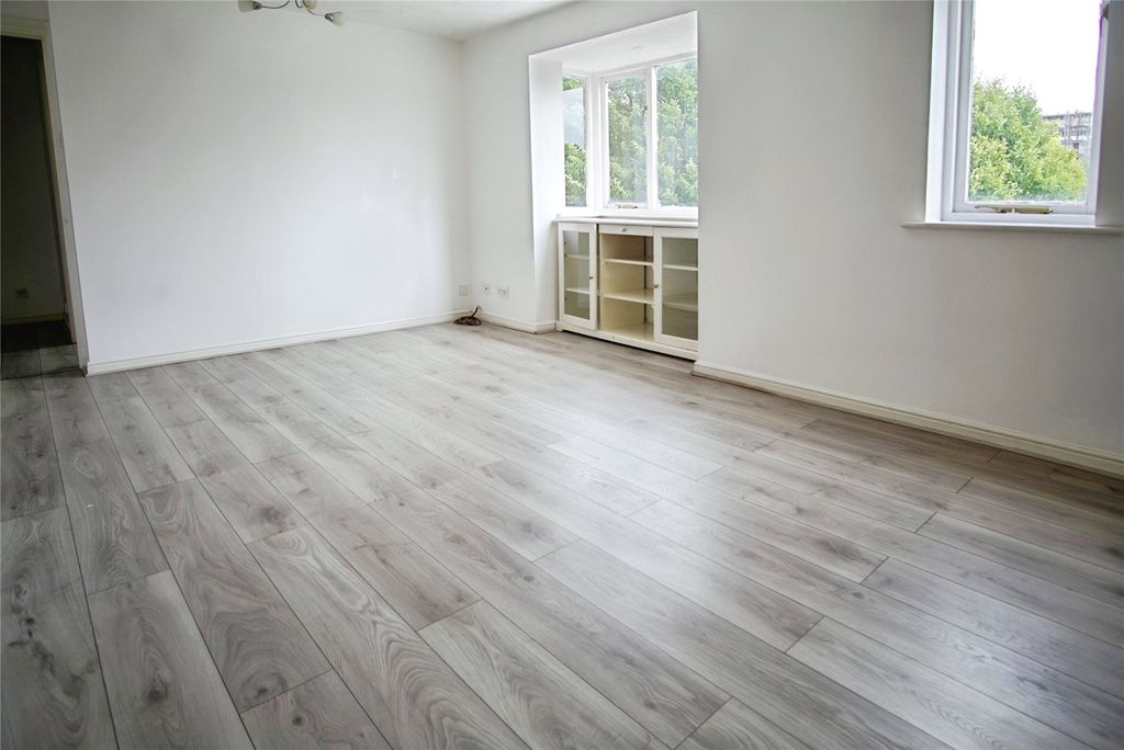 Property photo 2 of 7 Picture No. 04