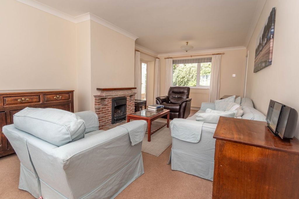 Property photo 3 of 21
