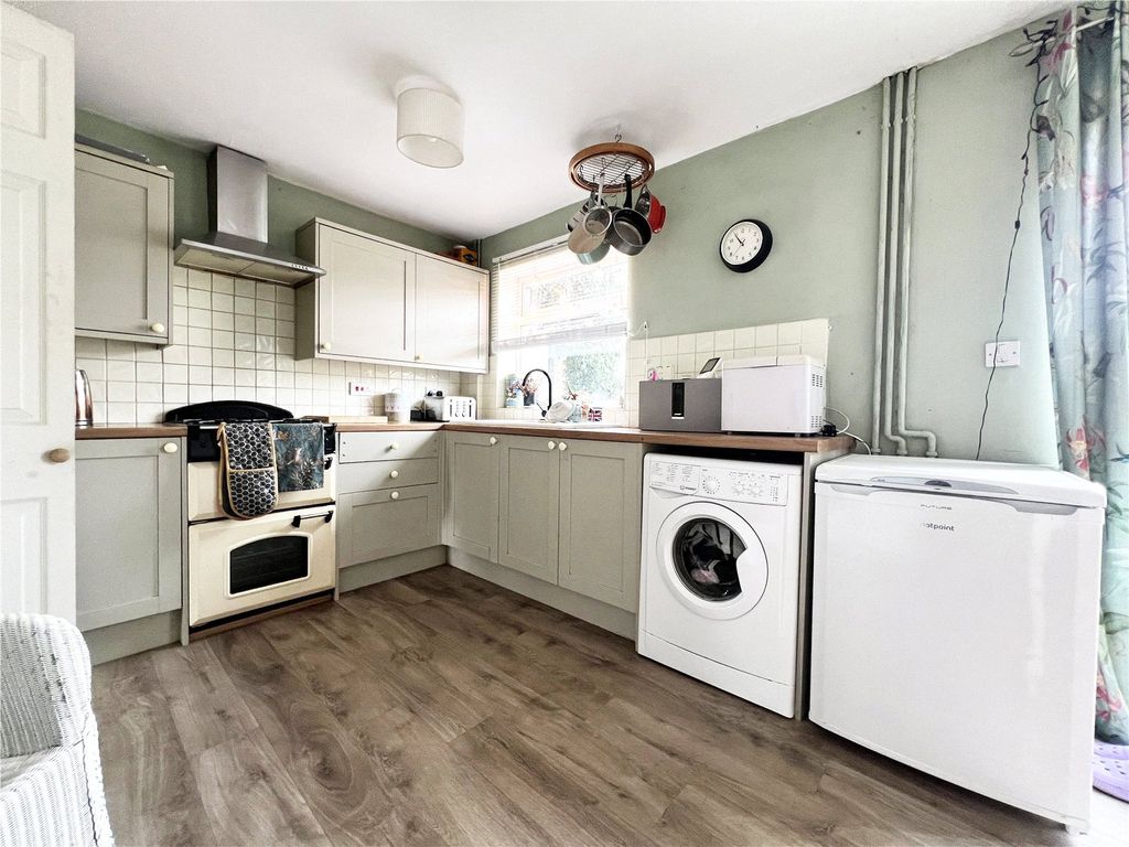 Property photo 3 of 13 Picture No. 28