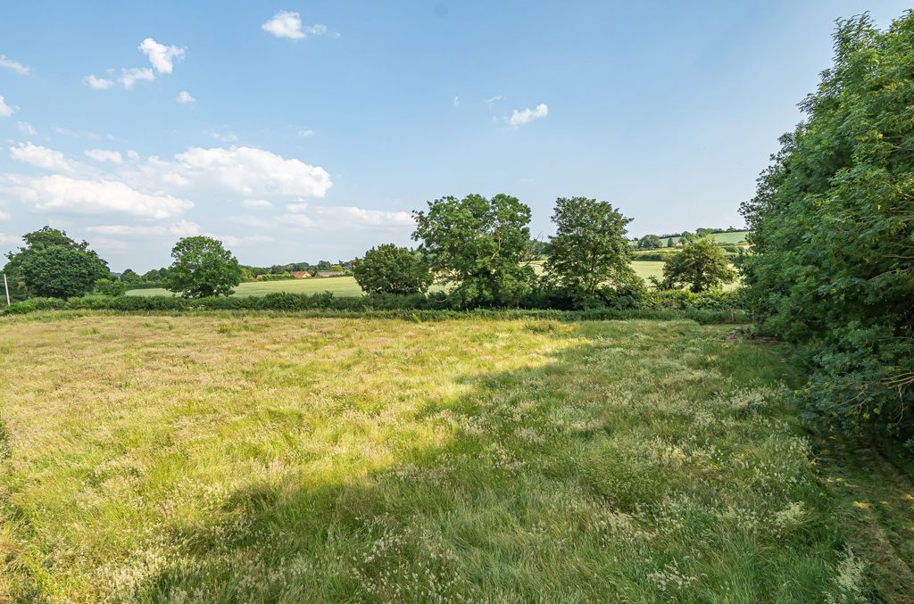 Property photo 2 of 18 993387 (2)E.Jpg