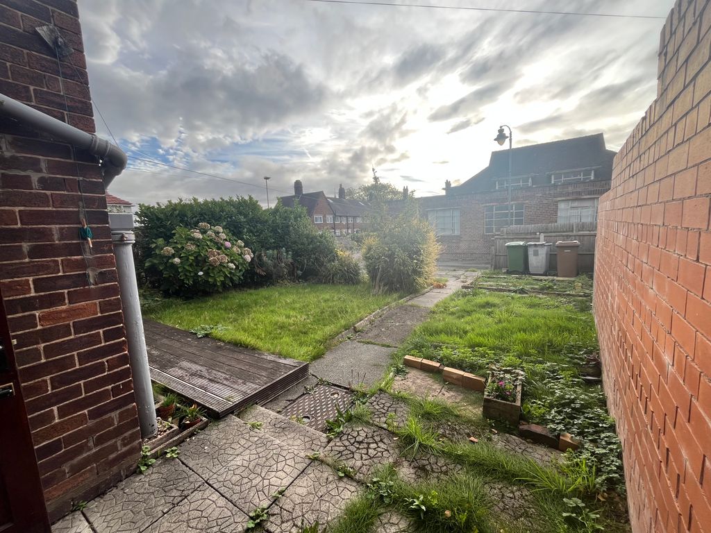 Property photo 3 of 24