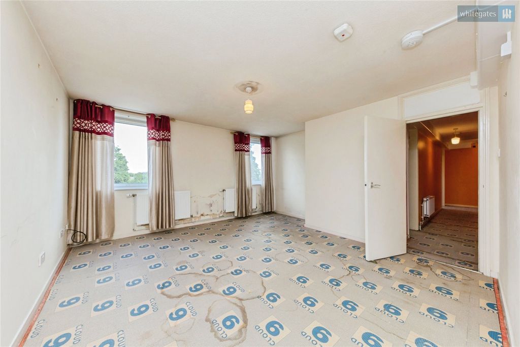 Property photo 2 of 17 Picture No. 11