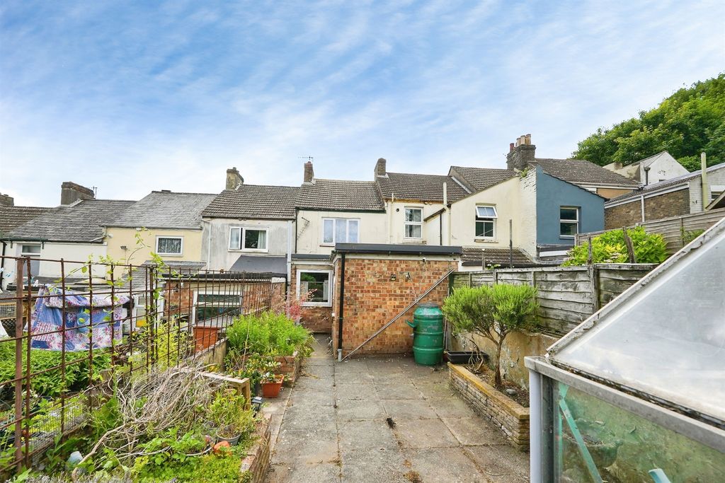 Property photo 3 of 12