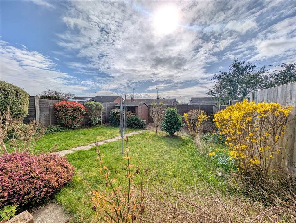 Property photo 2 of 13 Garden