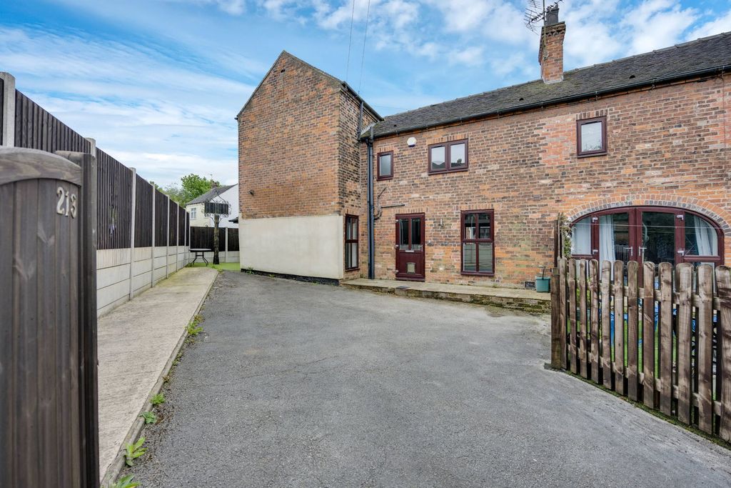 Property photo 2 of 16