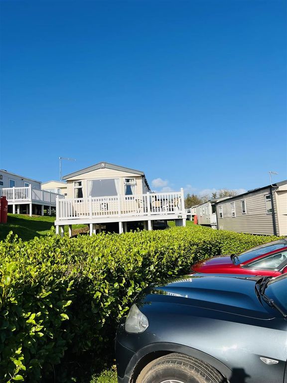 Property photo 1 of 52 92Haw1.Jpg