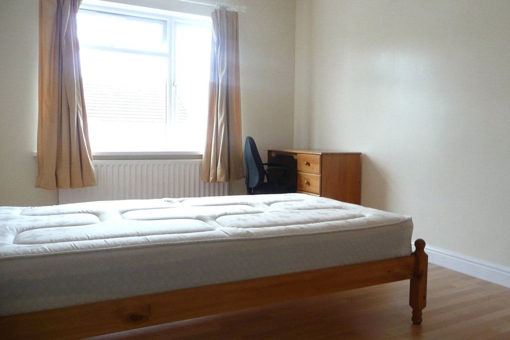 Property photo 3 of 5 Picture No. 04