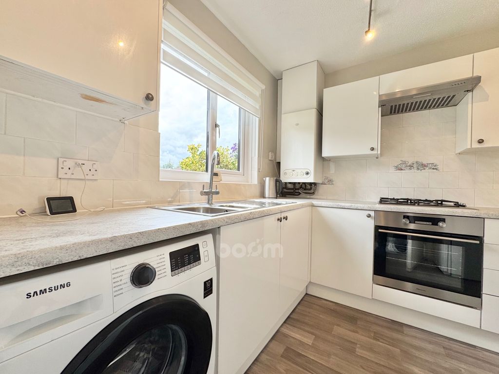 Property photo 3 of 33 Img_3889