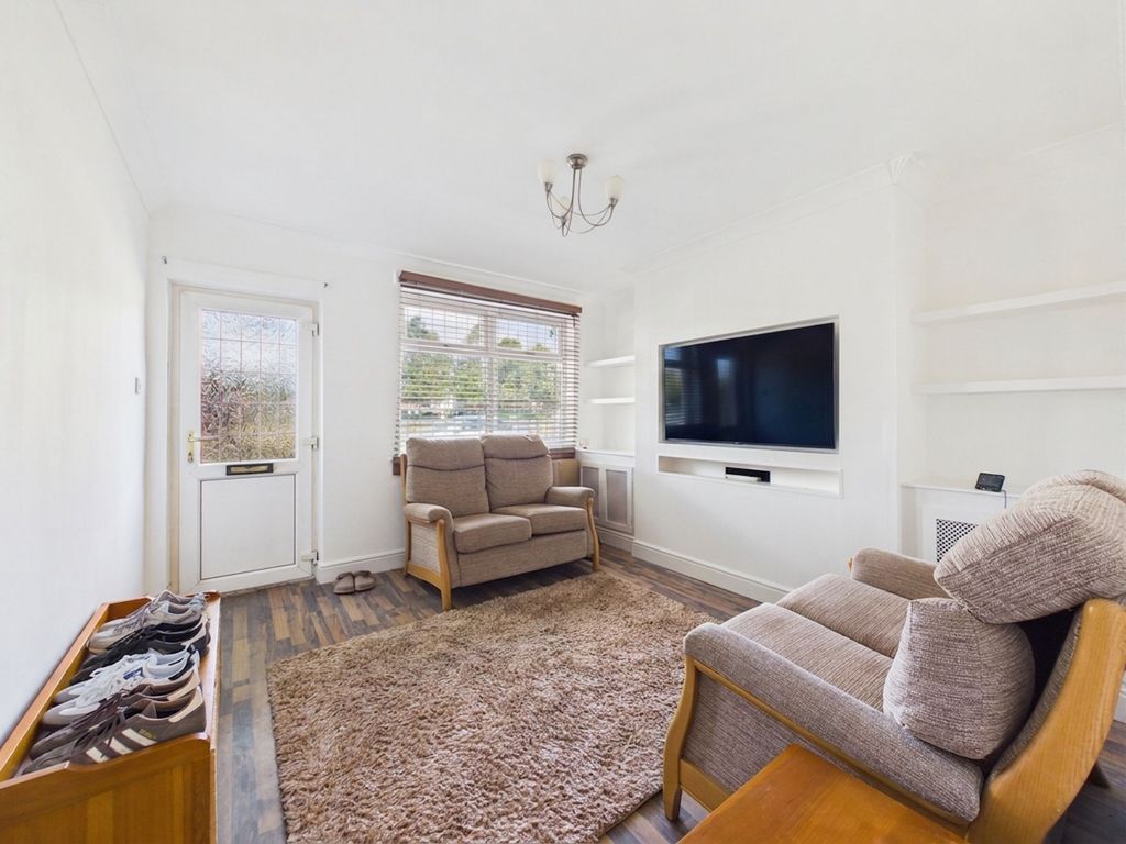 Property photo 2 of 15 Lounge