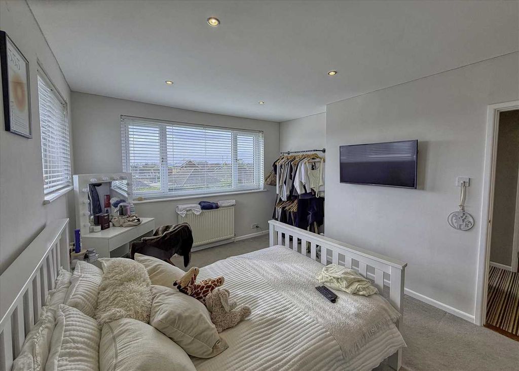 Additional image 15 of 4 bed detached house for saleThe Close, Frinton On Sea CO13