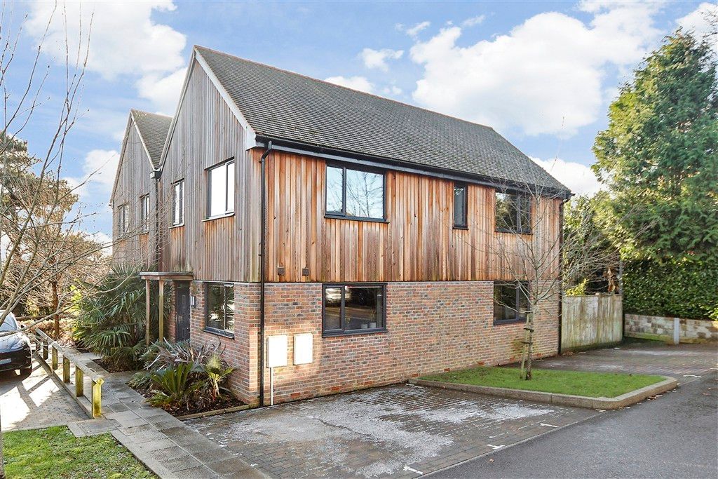 Property photo 1 of 11 Front