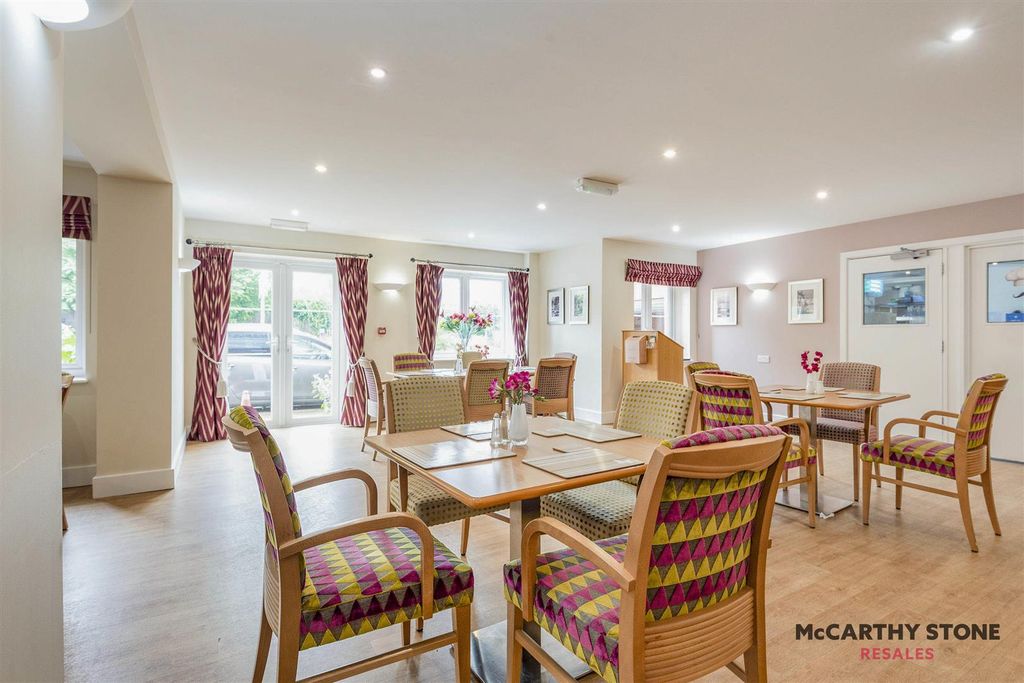 Additional image 33 of 1 bed flat for salePark House, Old Park Road, Hitchin SG5