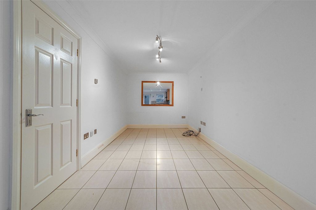 Property photo 3 of 11 Picture No. 15