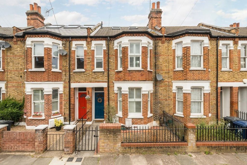 Property photo 1 of 8
