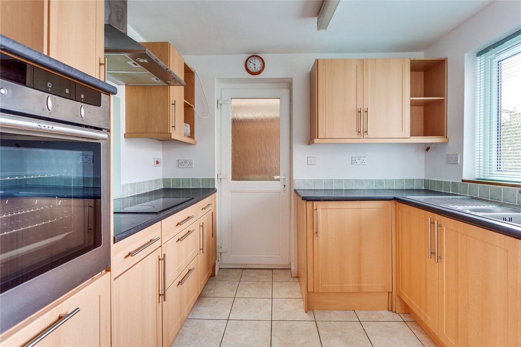 Property photo 2 of 15 Kitchen