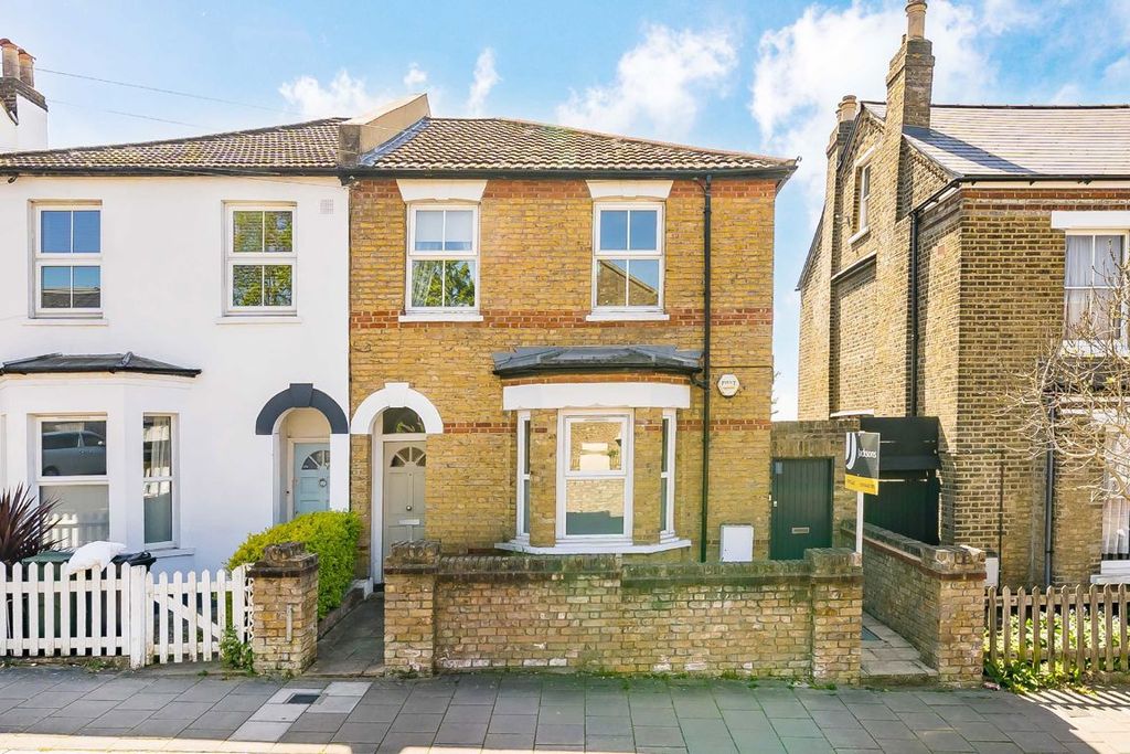 Property photo 1 of 8