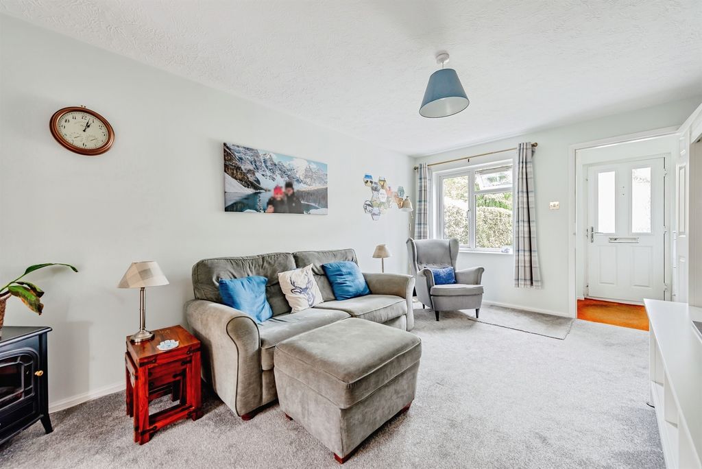 Property photo 3 of 17