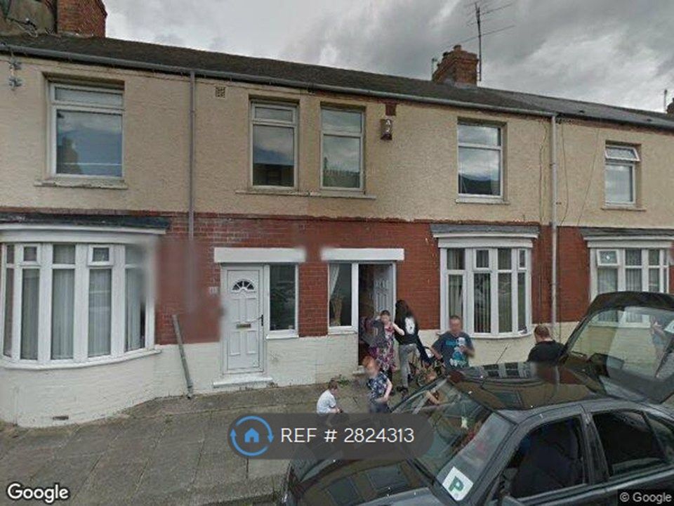 Property photo 2 of 17
