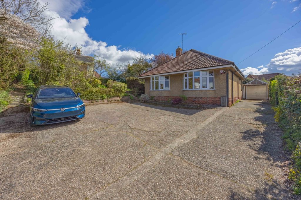 Property photo 1 of 25 Ewemove Taunton Glaston (1)