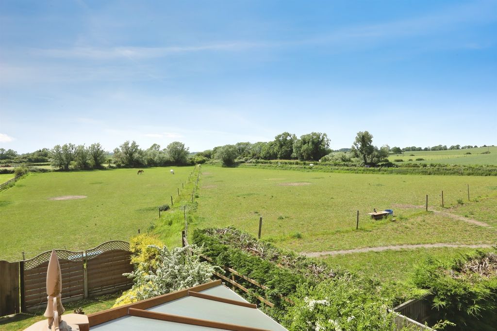 Property photo 3 of 23