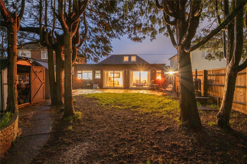 Property photo 2 of 19 Picture No. 23