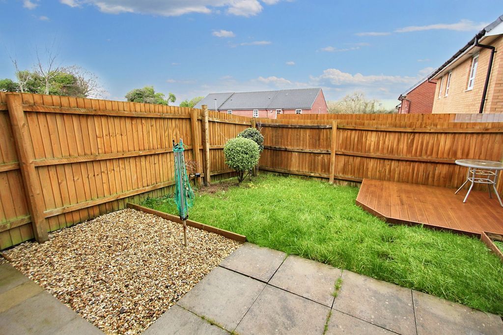 Property photo 2 of 19