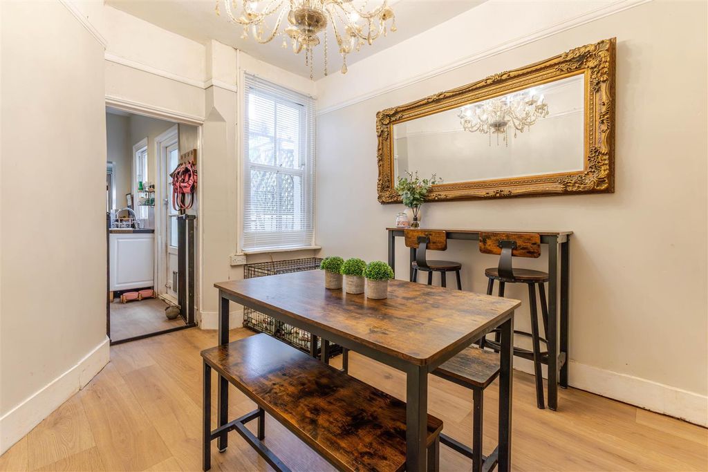 Property photo 3 of 18 Img_2931.Jpg