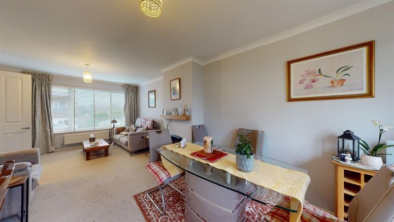 Property photo 2 of 8 Picture 2