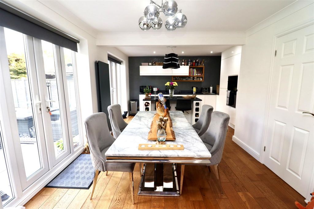 Property photo 3 of 16 Kitchen/Diner