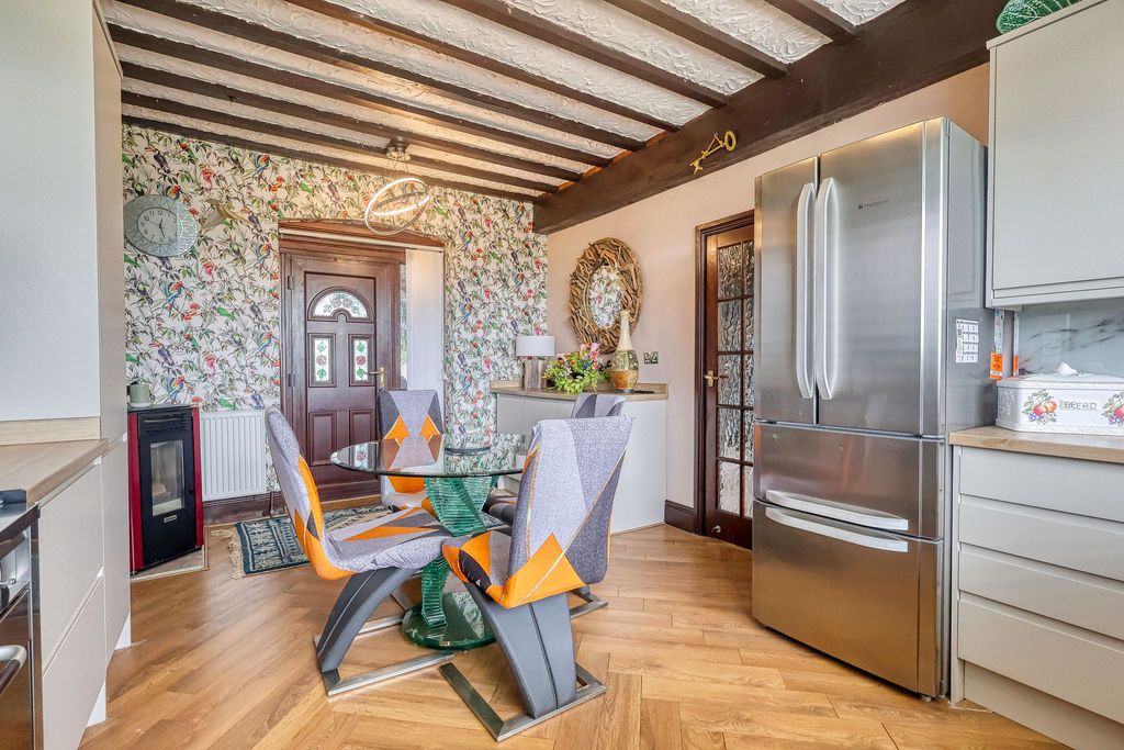 Property photo 3 of 46 Kitchen