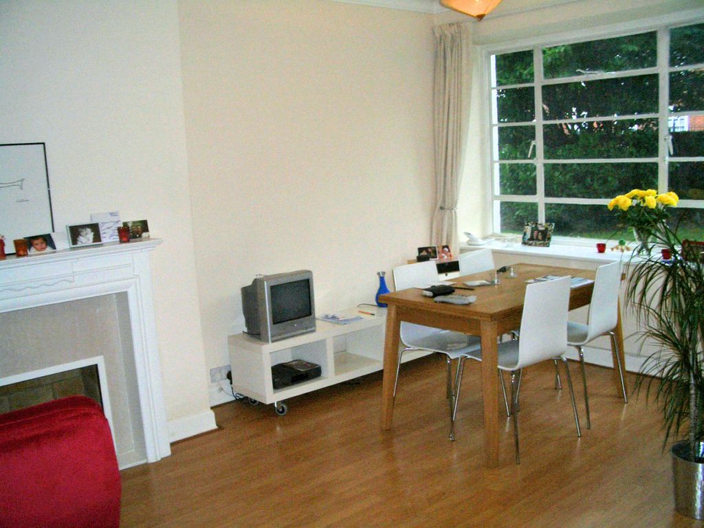 Property photo 2 of 8 Gallery