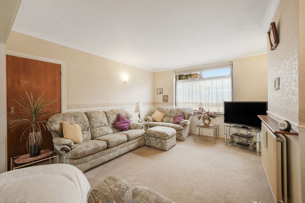 Property photo 2 of 29